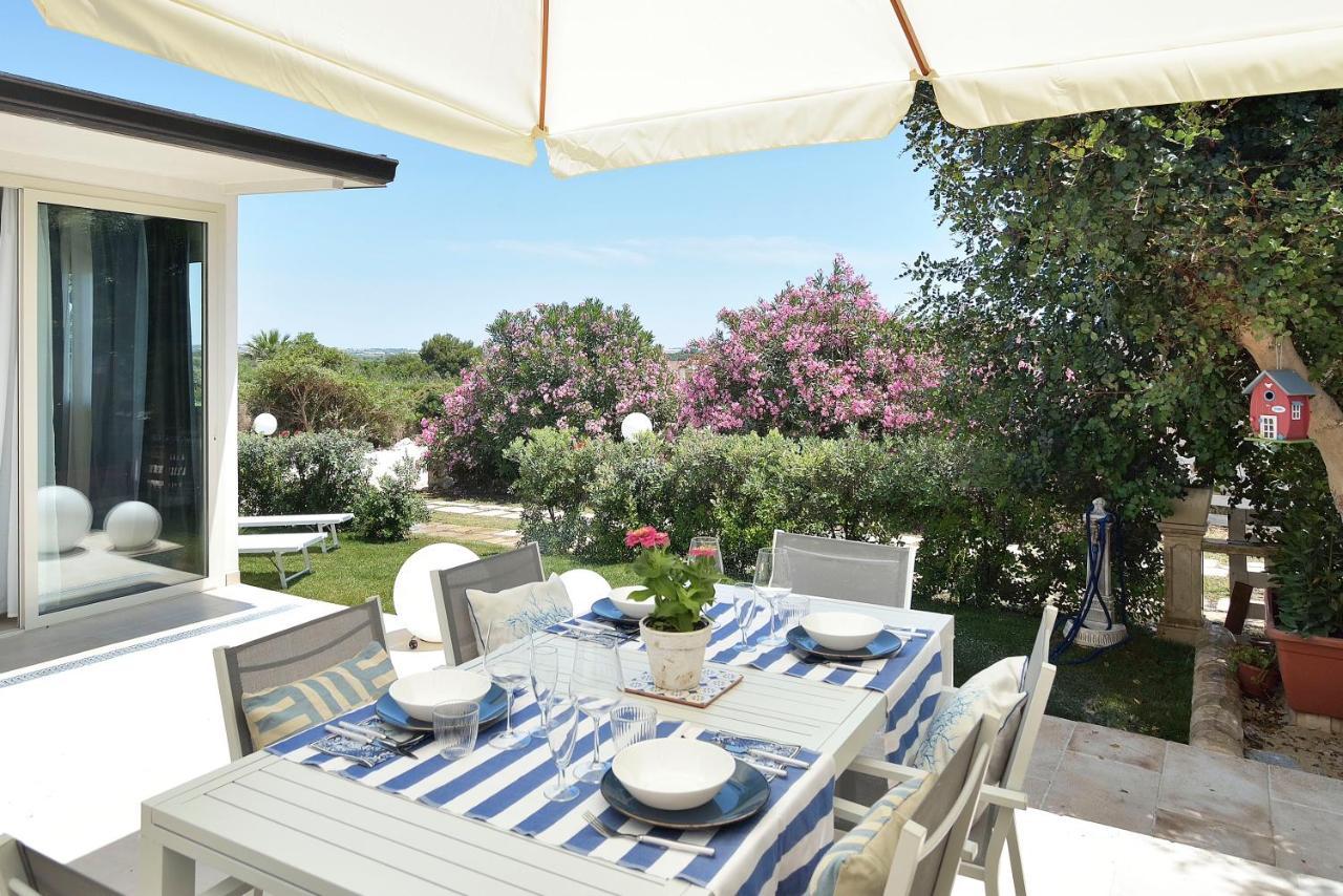Apartamento CASA SULLA SPIAGGIA con ACCESSO E SPIAGGIA PRIVATA Santa Maria Del Focallo Exterior foto