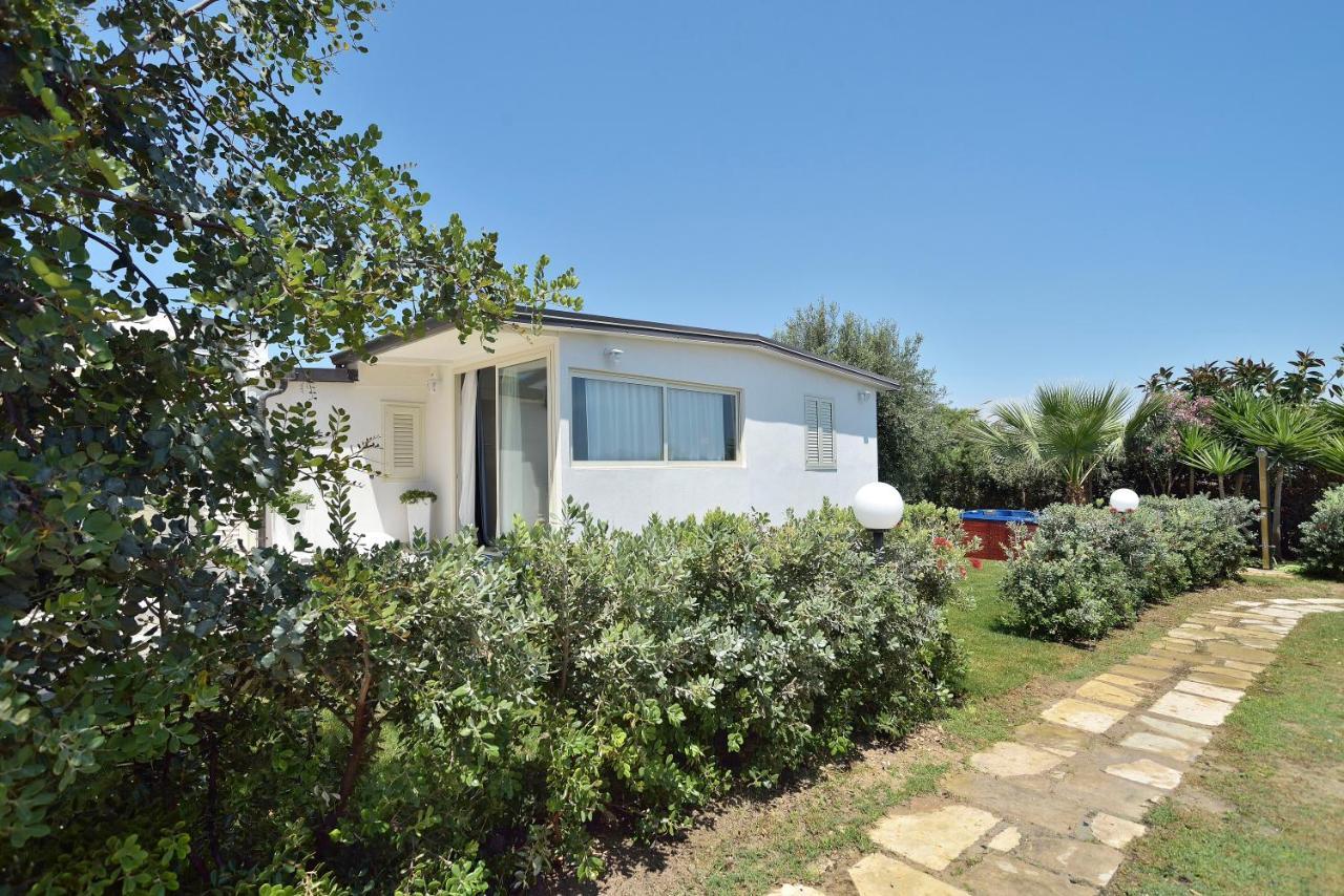 Apartamento CASA SULLA SPIAGGIA con ACCESSO E SPIAGGIA PRIVATA Santa Maria Del Focallo Exterior foto
