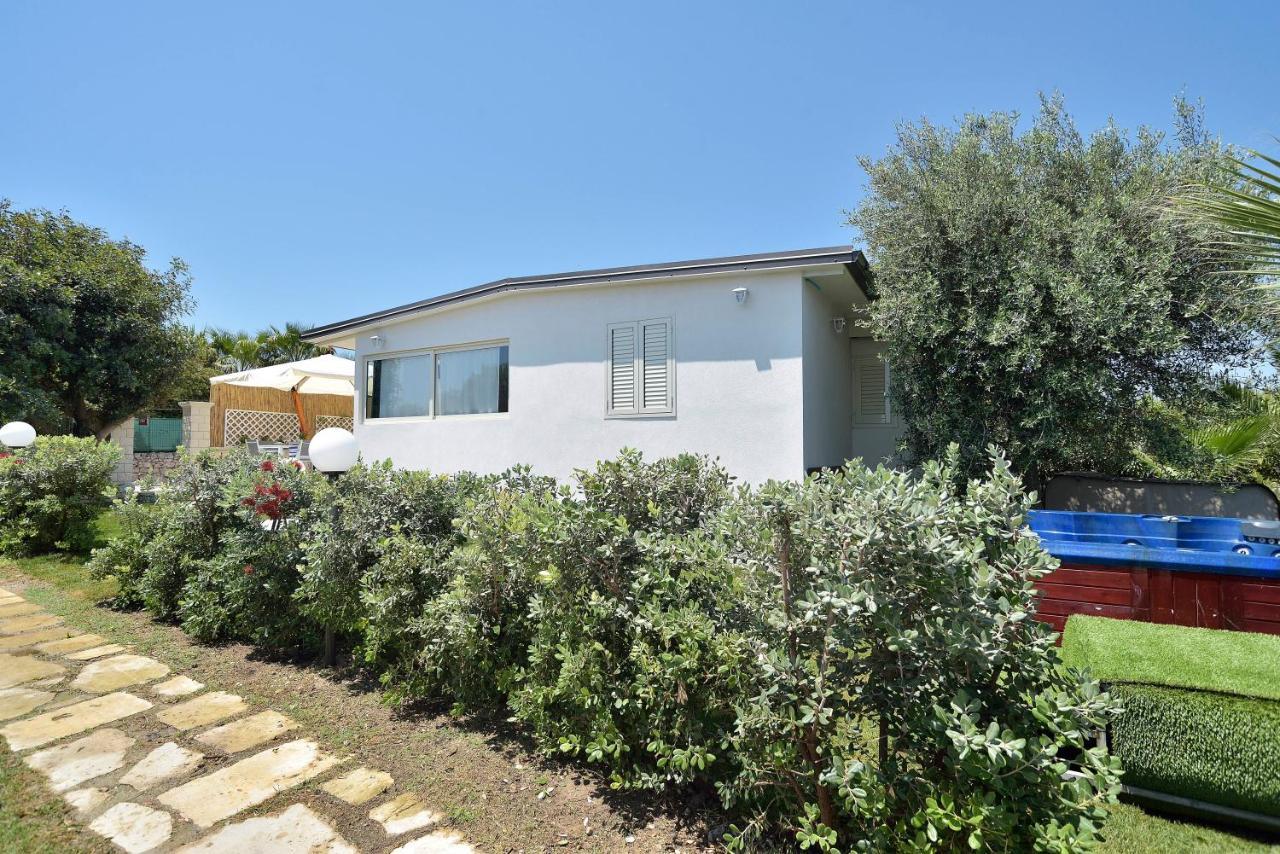 Apartamento CASA SULLA SPIAGGIA con ACCESSO E SPIAGGIA PRIVATA Santa Maria Del Focallo Exterior foto
