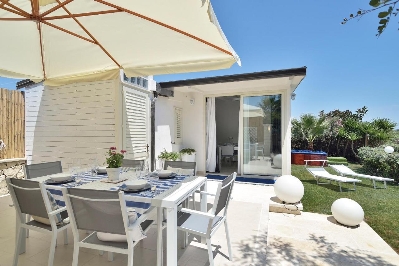 Apartamento CASA SULLA SPIAGGIA con ACCESSO E SPIAGGIA PRIVATA Santa Maria Del Focallo Exterior foto
