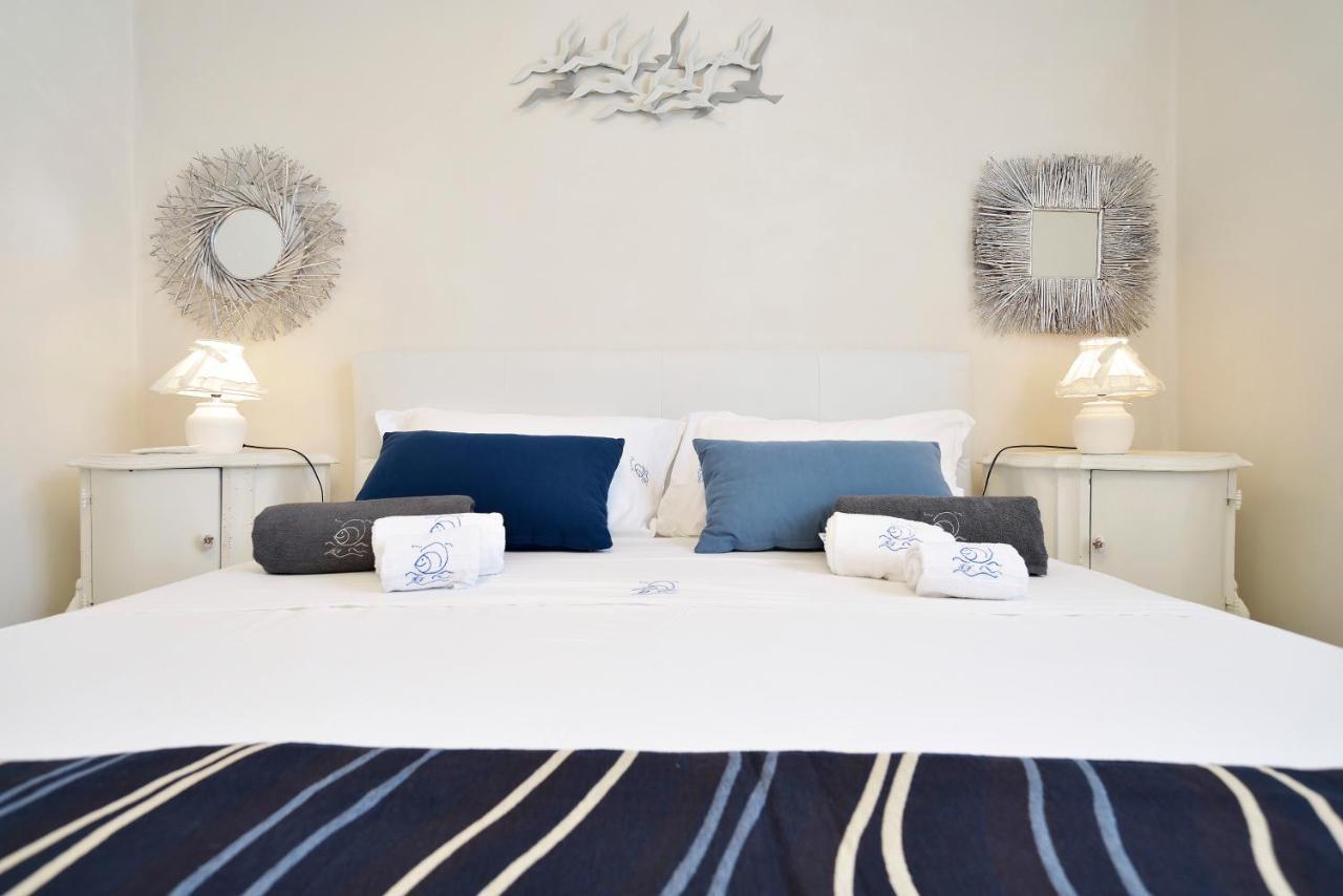Apartamento CASA SULLA SPIAGGIA con ACCESSO E SPIAGGIA PRIVATA Santa Maria Del Focallo Exterior foto