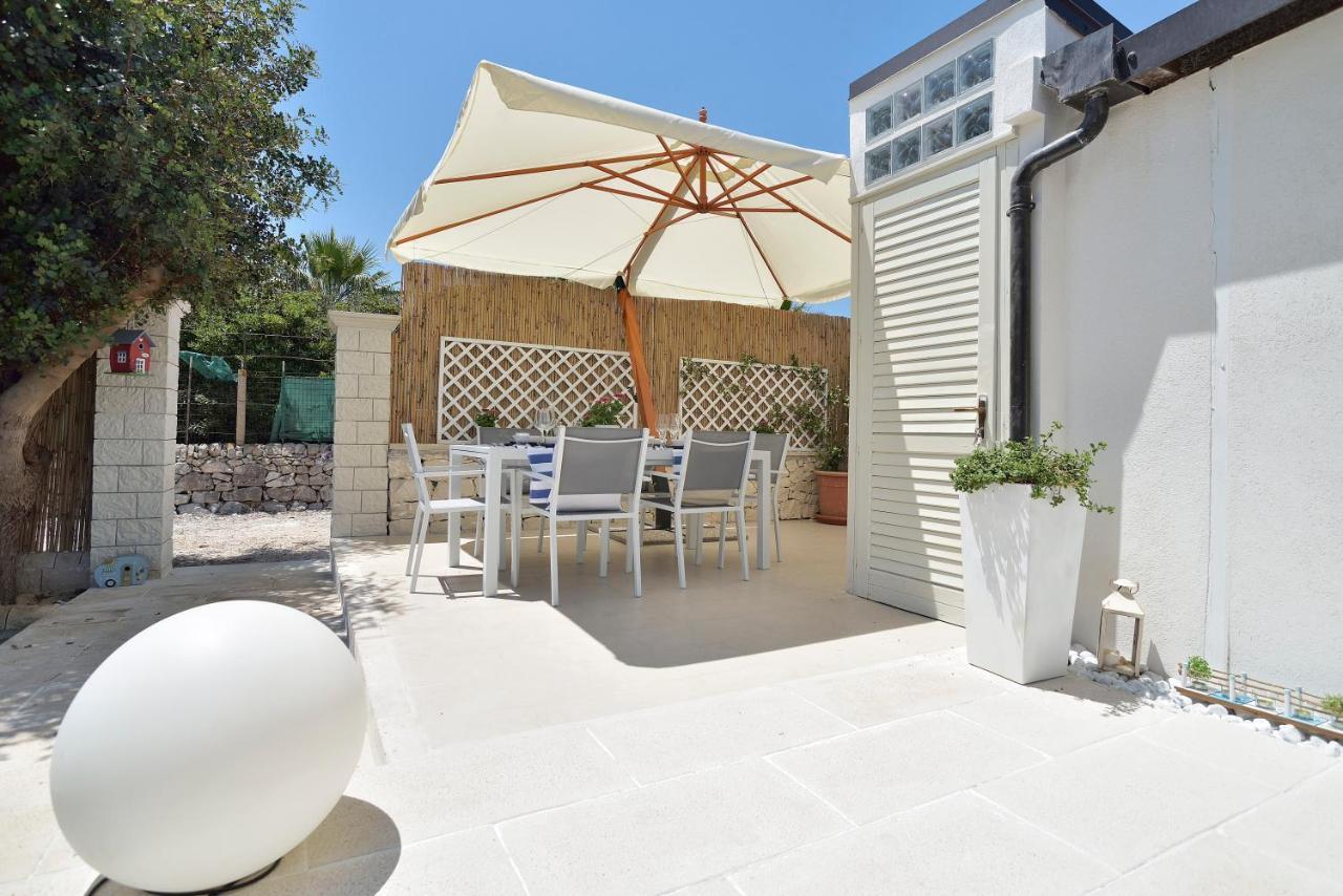 Apartamento CASA SULLA SPIAGGIA con ACCESSO E SPIAGGIA PRIVATA Santa Maria Del Focallo Exterior foto