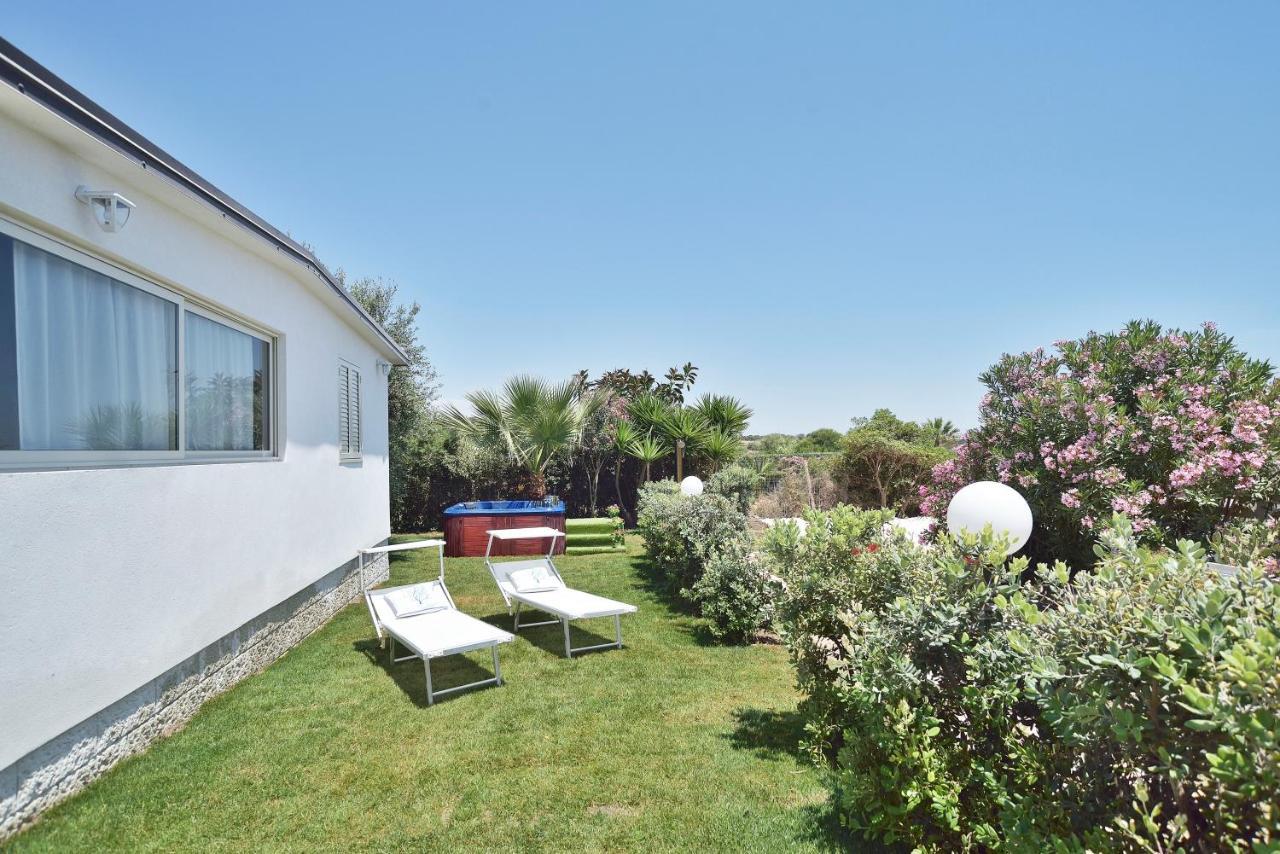 Apartamento CASA SULLA SPIAGGIA con ACCESSO E SPIAGGIA PRIVATA Santa Maria Del Focallo Exterior foto