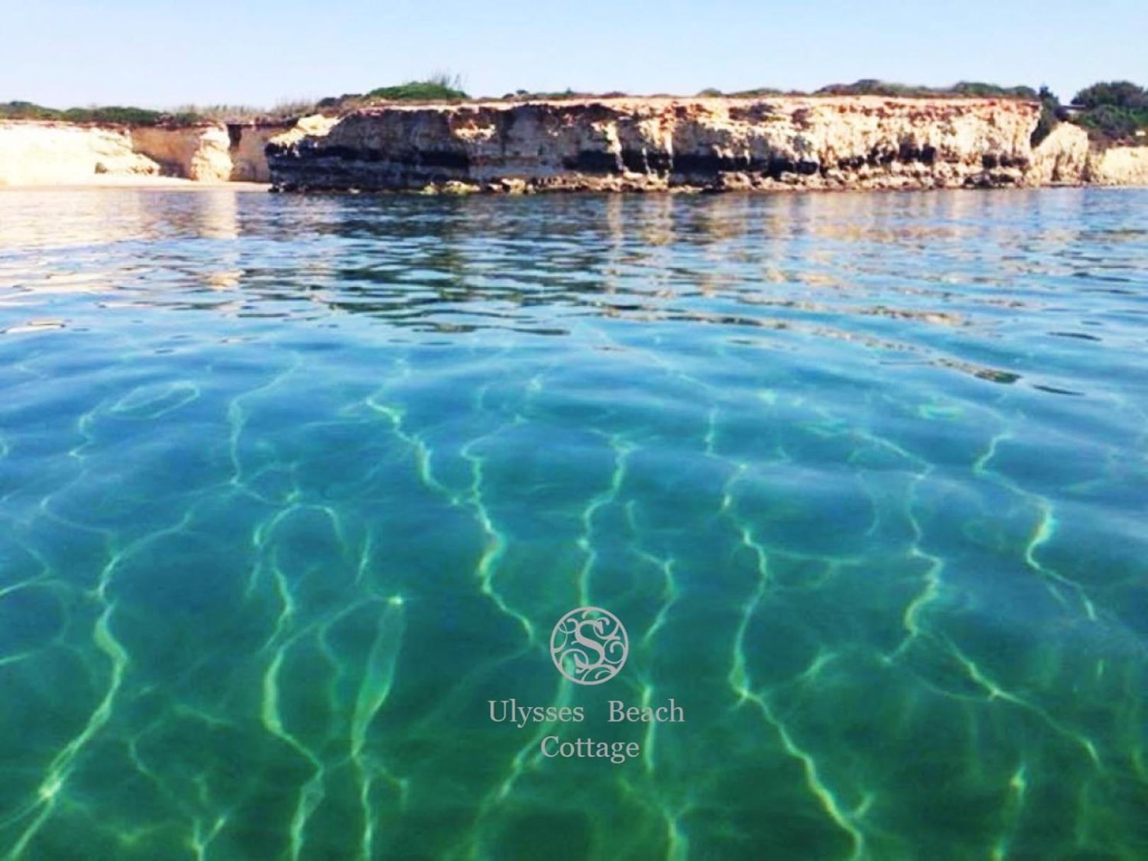 Apartamento CASA SULLA SPIAGGIA con ACCESSO E SPIAGGIA PRIVATA Santa Maria Del Focallo Exterior foto
