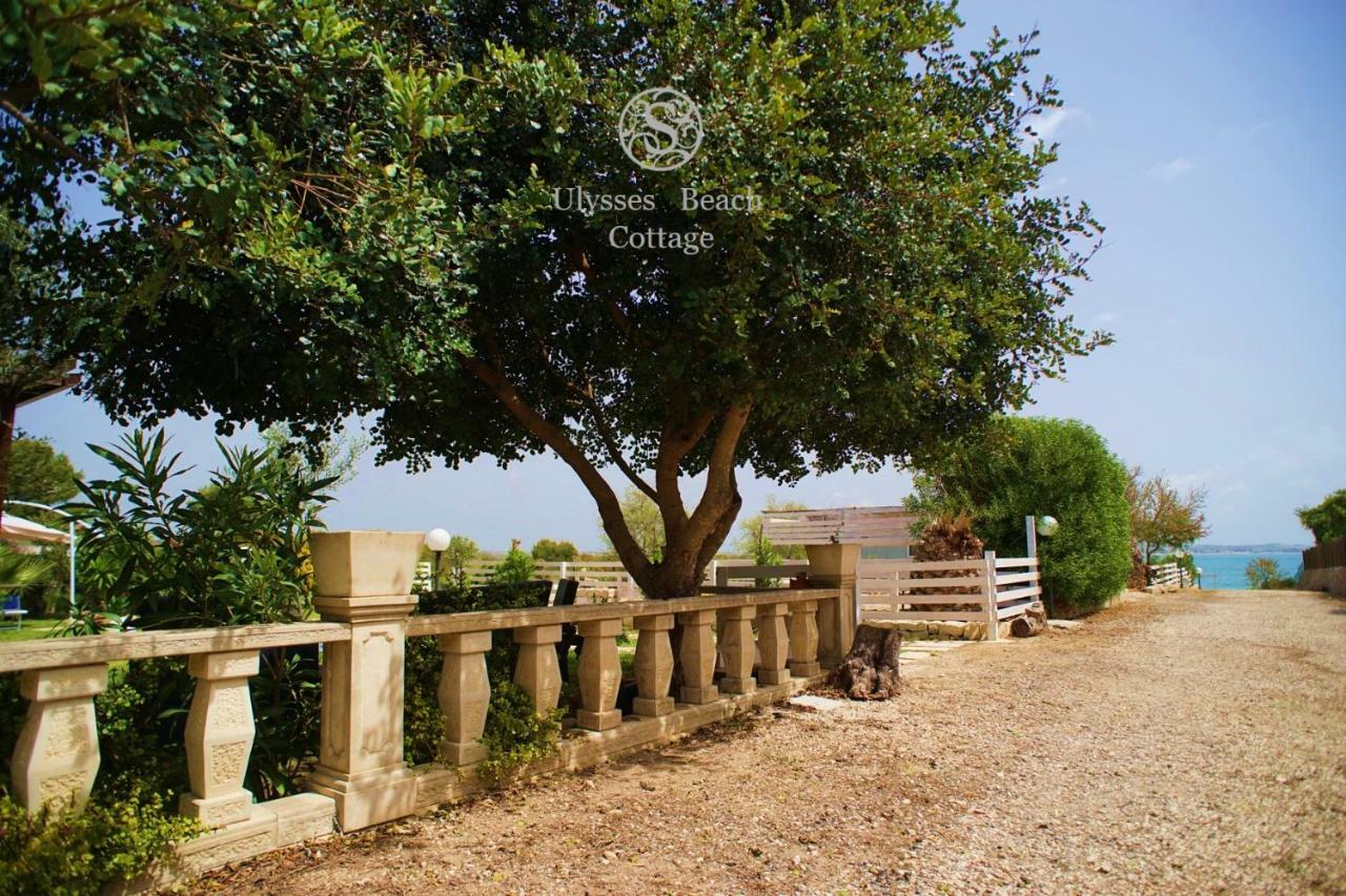 Apartamento CASA SULLA SPIAGGIA con ACCESSO E SPIAGGIA PRIVATA Santa Maria Del Focallo Exterior foto