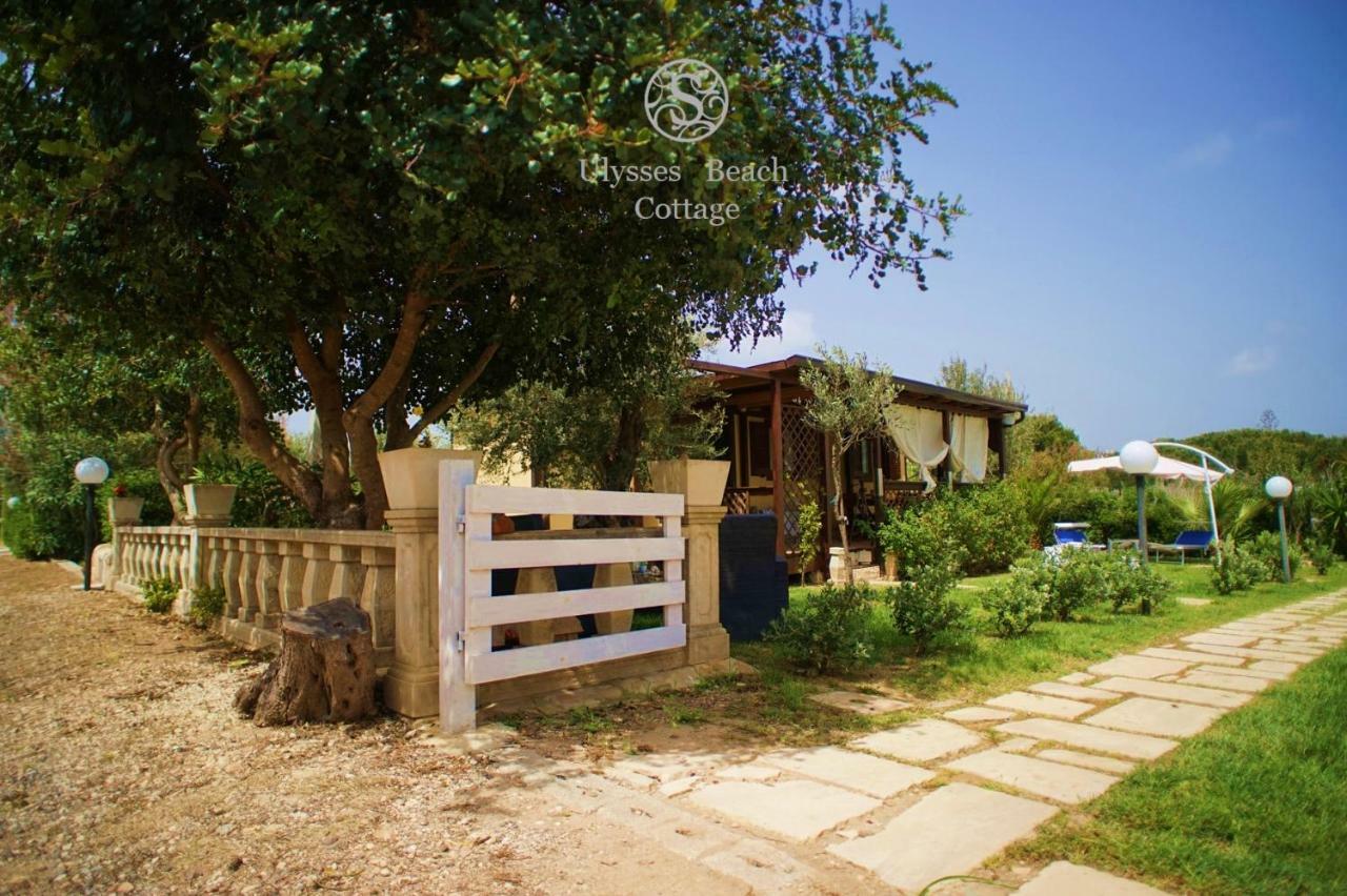 Apartamento CASA SULLA SPIAGGIA con ACCESSO E SPIAGGIA PRIVATA Santa Maria Del Focallo Exterior foto